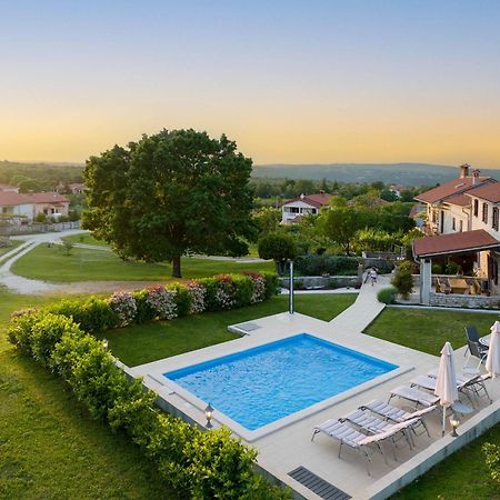 Casa Ivanovac With Pool And Large Front Yard Raša Exterior foto