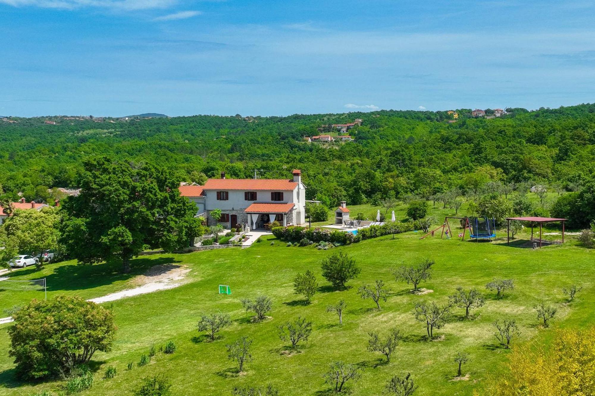 Casa Ivanovac With Pool And Large Front Yard Raša Exterior foto